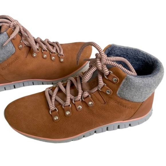 NWOT Cole Haan Women's
Zerogrand Hiker Boot in Mocha
Mousse Waterproof Nubuck - Picture 3 of 5
